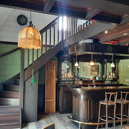 Onder De Blauwe Mantel *