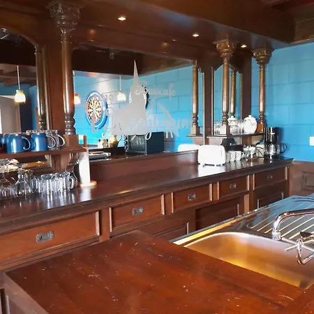 Onder De Blauwe Mantel * Haren (North Brabant)