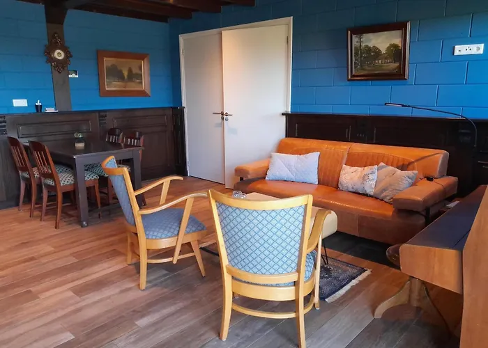 Onder De Blauwe Mantel