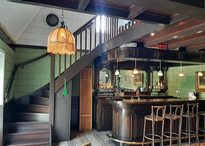 Onder De Blauwe Mantel *